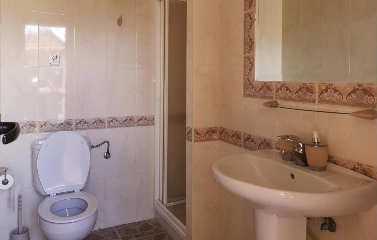 Pet Friendly Home In Olvera With Kitchen Экстерьер фото